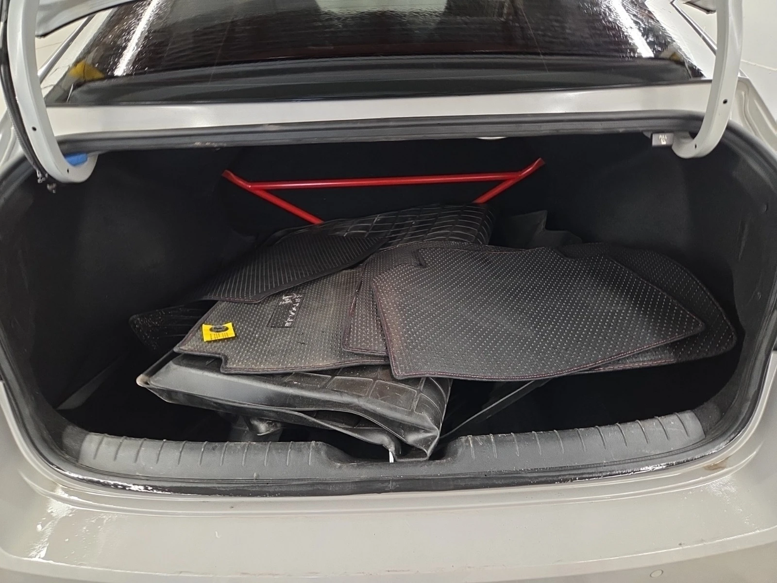 Hyundai Elantra N DCT* ПОДГРЕВ* М.ТОЧКА* BOSE* ПАНО, снимка 14 - Автомобили и джипове - 56200591