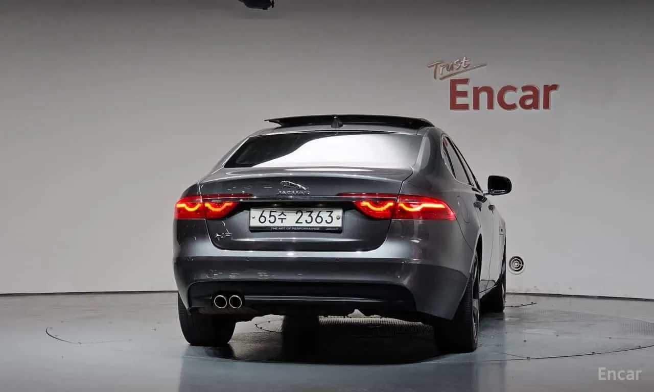 Jaguar Xf * 20d Prestige /ФИНАНСИРАНЕ, снимка 4 - Автомобили и джипове - 56301221