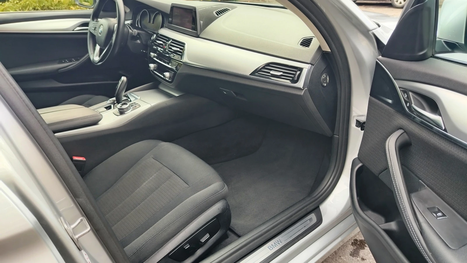 BMW 520 d, снимка 10 - Автомобили и джипове - 56381265