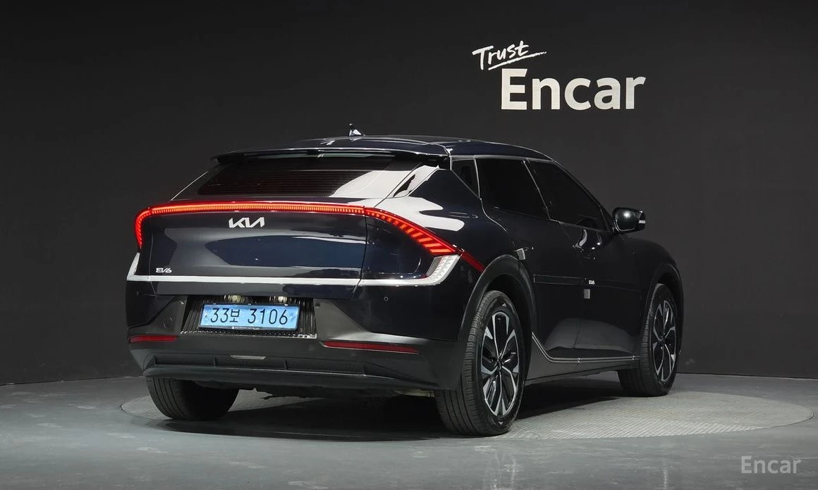 Kia EV6, снимка 2 - Автомобили и джипове - 56596483