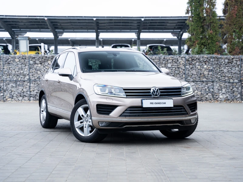 VW Touareg, снимка 6 - Автомобили и джипове - 48027486