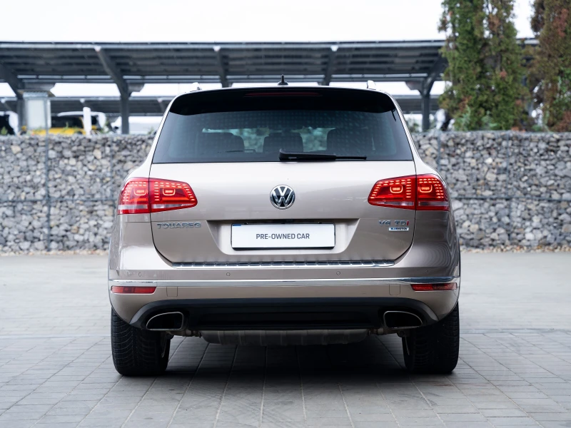 VW Touareg, снимка 4 - Автомобили и джипове - 48027486