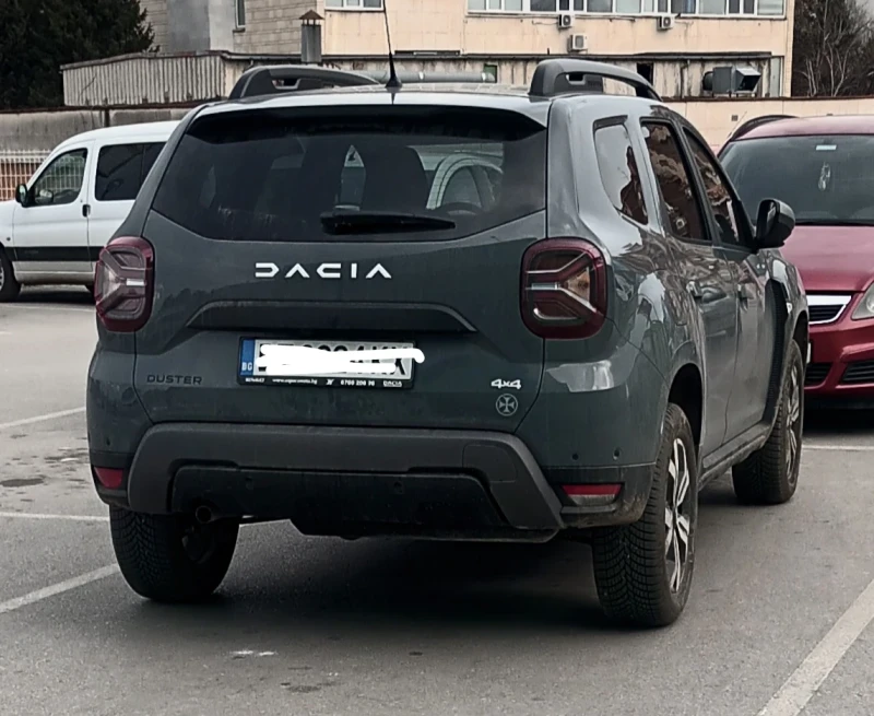 Dacia Duster, снимка 2 - Автомобили и джипове - 48126820