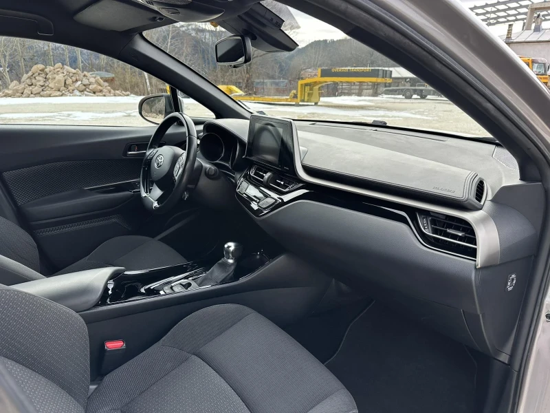Toyota C-HR 1.8 hybrid, снимка 4 - Автомобили и джипове - 53436702