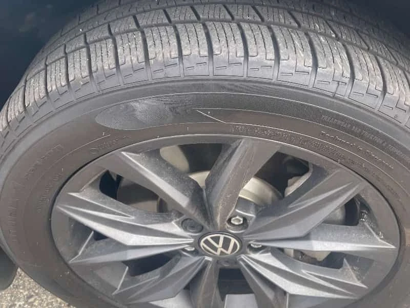 VW Tiguan Comfortline/CARFAX/Кожа/Подгрев/Панорама/, снимка 7 - Автомобили и джипове - 54769492