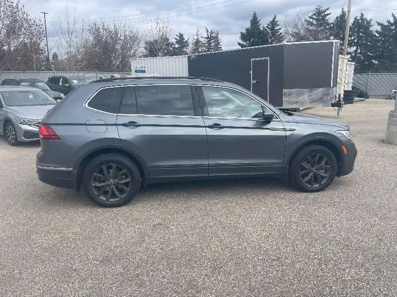 VW Tiguan Comfortline/CARFAX/Кожа/Подгрев/Панорама/, снимка 3 - Автомобили и джипове - 54769492