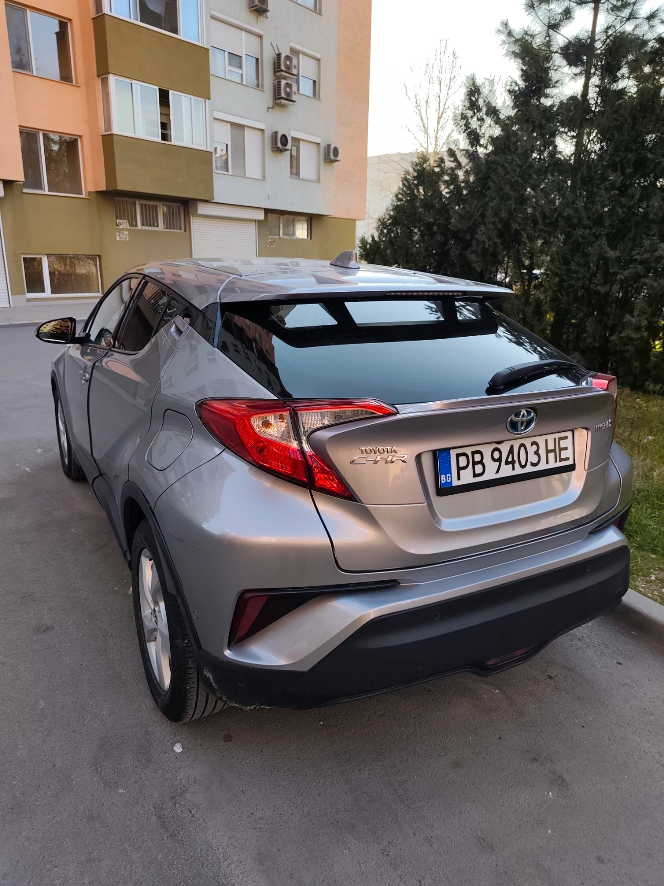 Toyota C-HR 1.8 hybrid, снимка 7 - Автомобили и джипове - 54012674