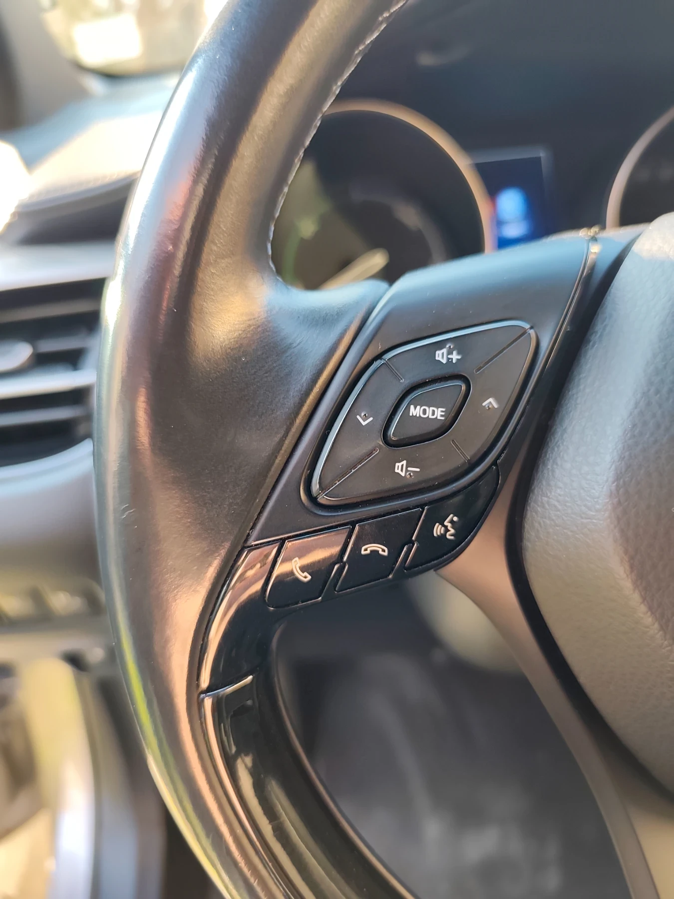 Toyota C-HR 1.8 hybrid, снимка 11 - Автомобили и джипове - 54012674