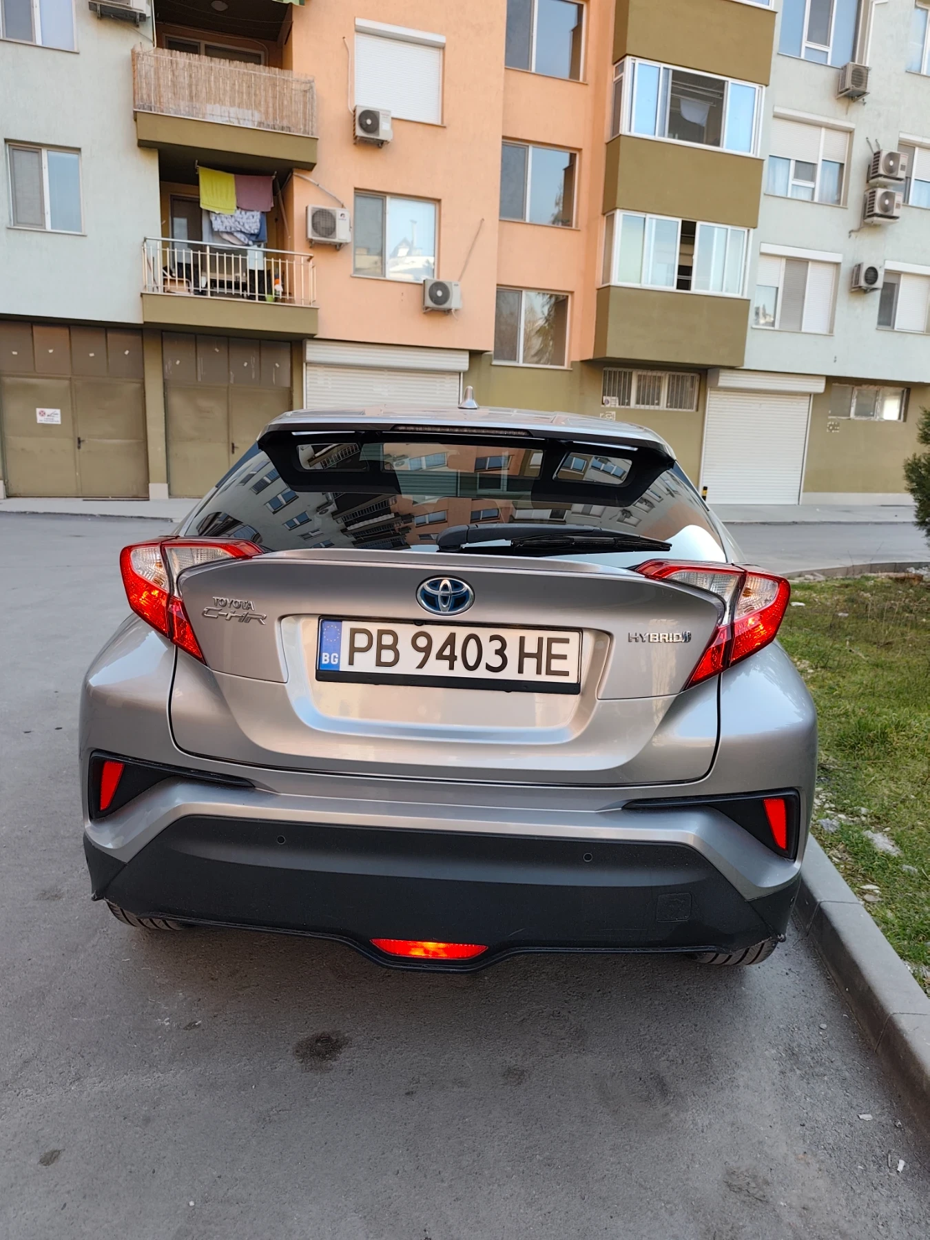 Toyota C-HR 1.8 hybrid, снимка 6 - Автомобили и джипове - 54012674