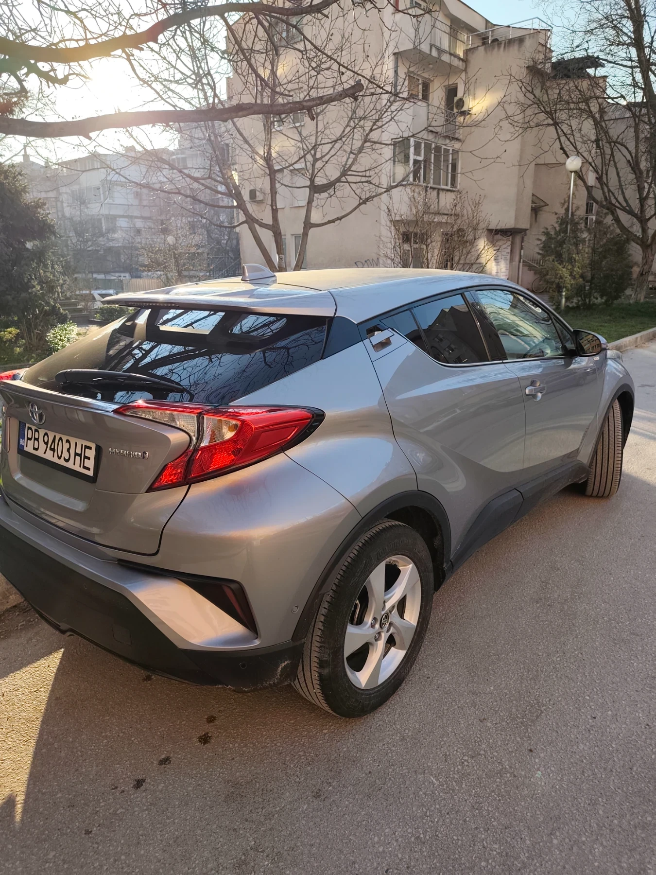 Toyota C-HR 1.8 hybrid, снимка 3 - Автомобили и джипове - 54012674
