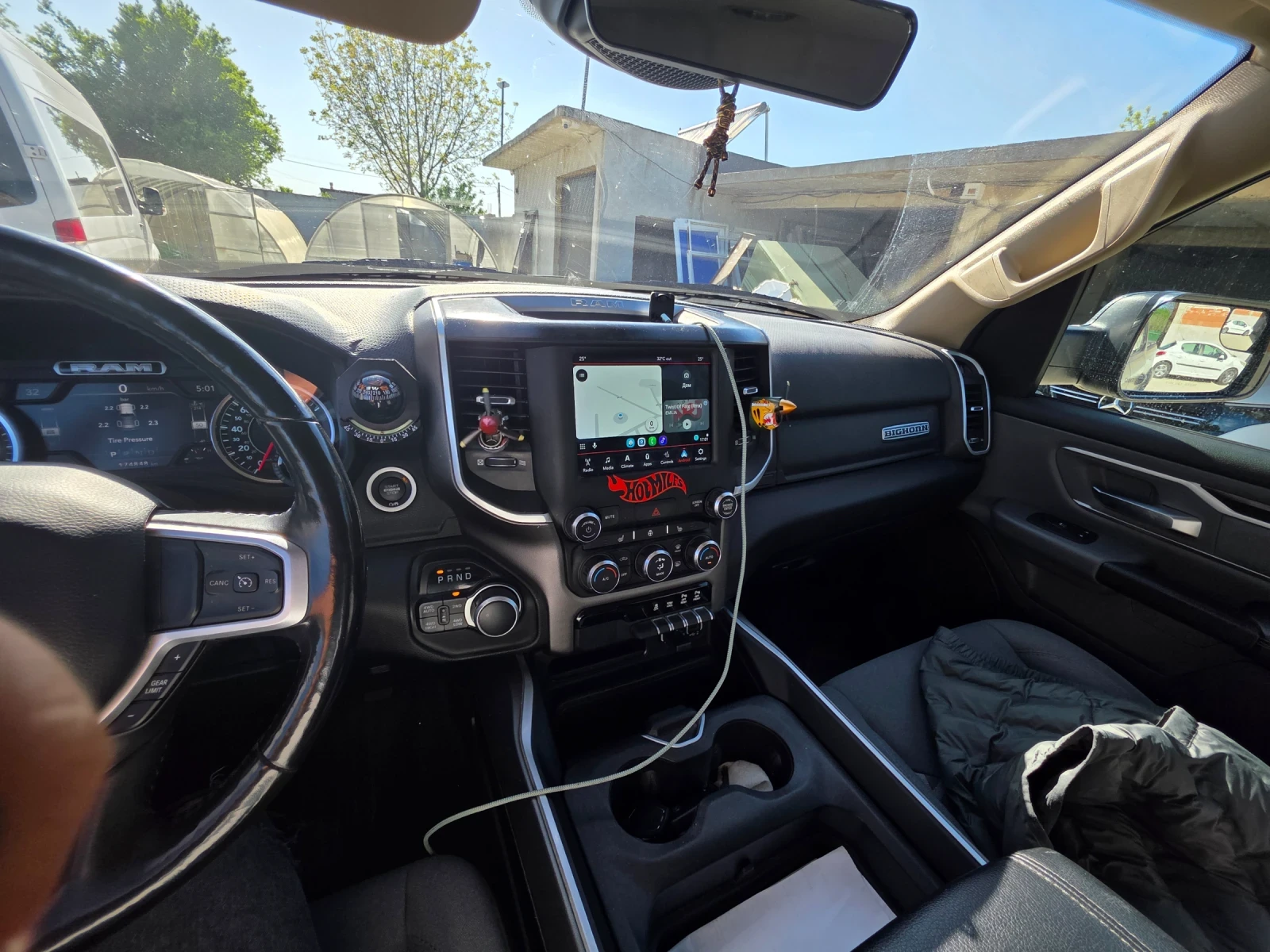 Dodge RAM 1500 5.7 HEMI, снимка 10 - Автомобили и джипове - 54393400