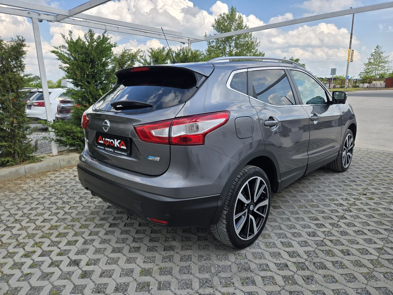Nissan Qashqai 1.6DCI-131кс= 6ск= TEKNA= PANO= 360= BLIND= ПОДГРЕ, снимка 3 - Автомобили и джипове - 54512018