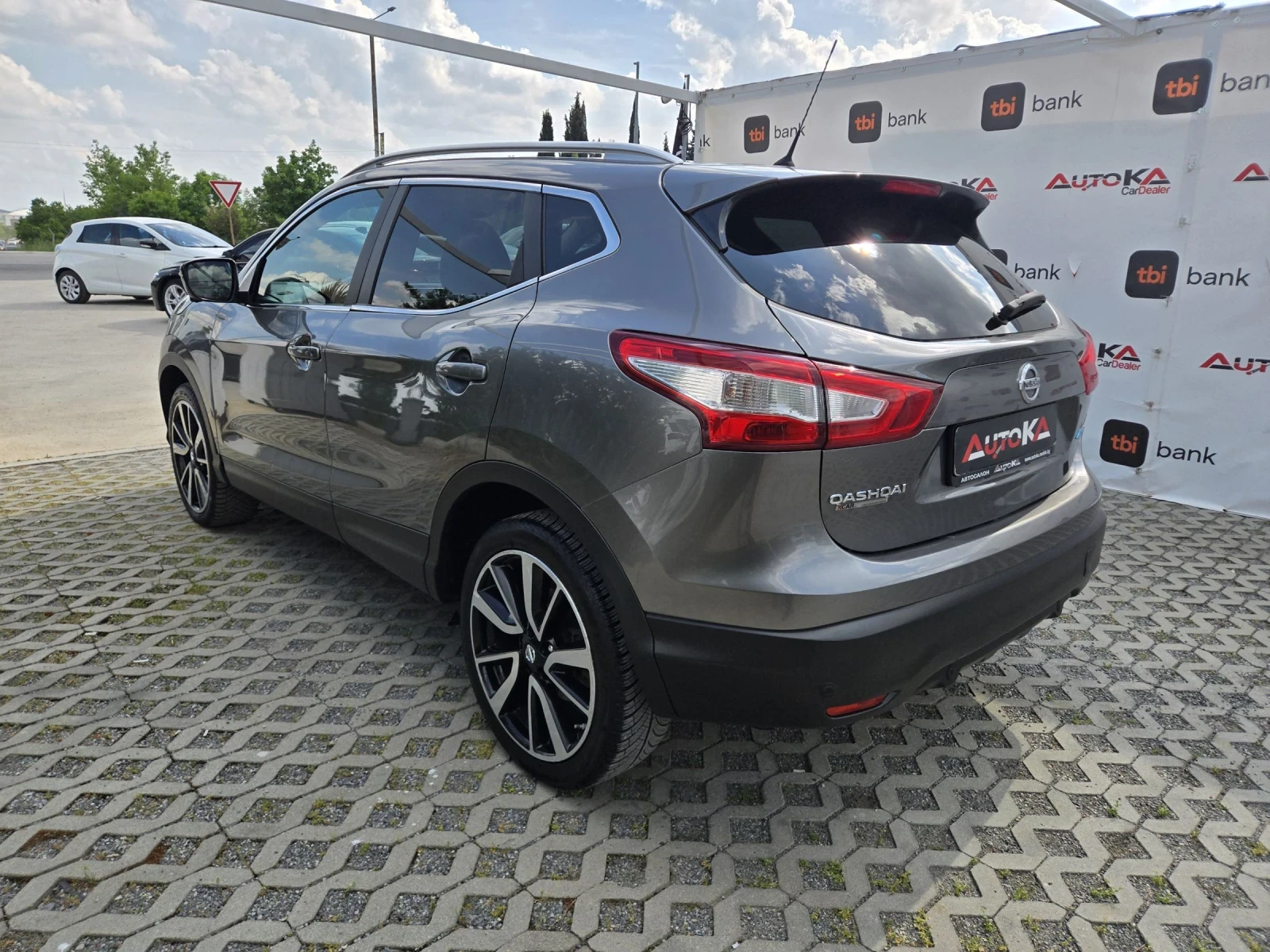 Nissan Qashqai 1.6DCI-131кс= 6ск= TEKNA= PANO= 360= BLIND= ПОДГРЕ, снимка 5 - Автомобили и джипове - 54512018