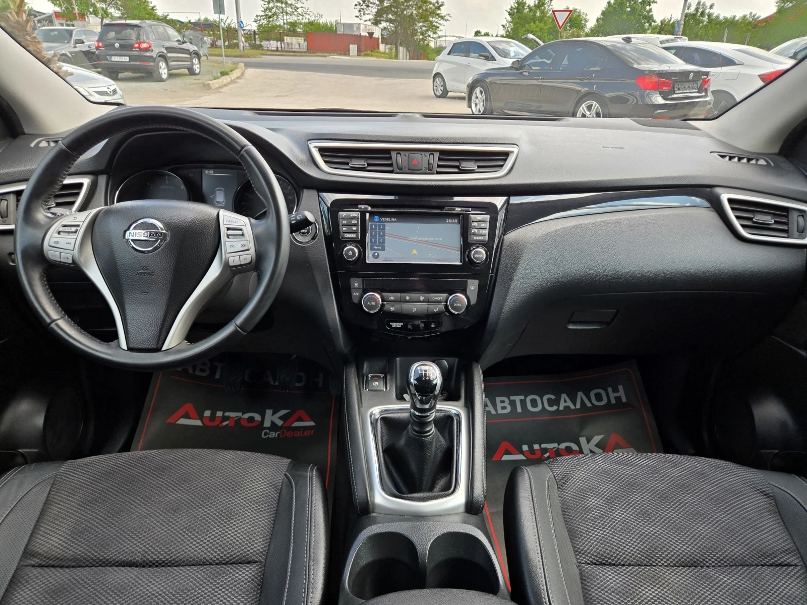 Nissan Qashqai 1.6DCI-131кс= 6ск= TEKNA= PANO= 360= BLIND= ПОДГРЕ, снимка 12 - Автомобили и джипове - 54512018