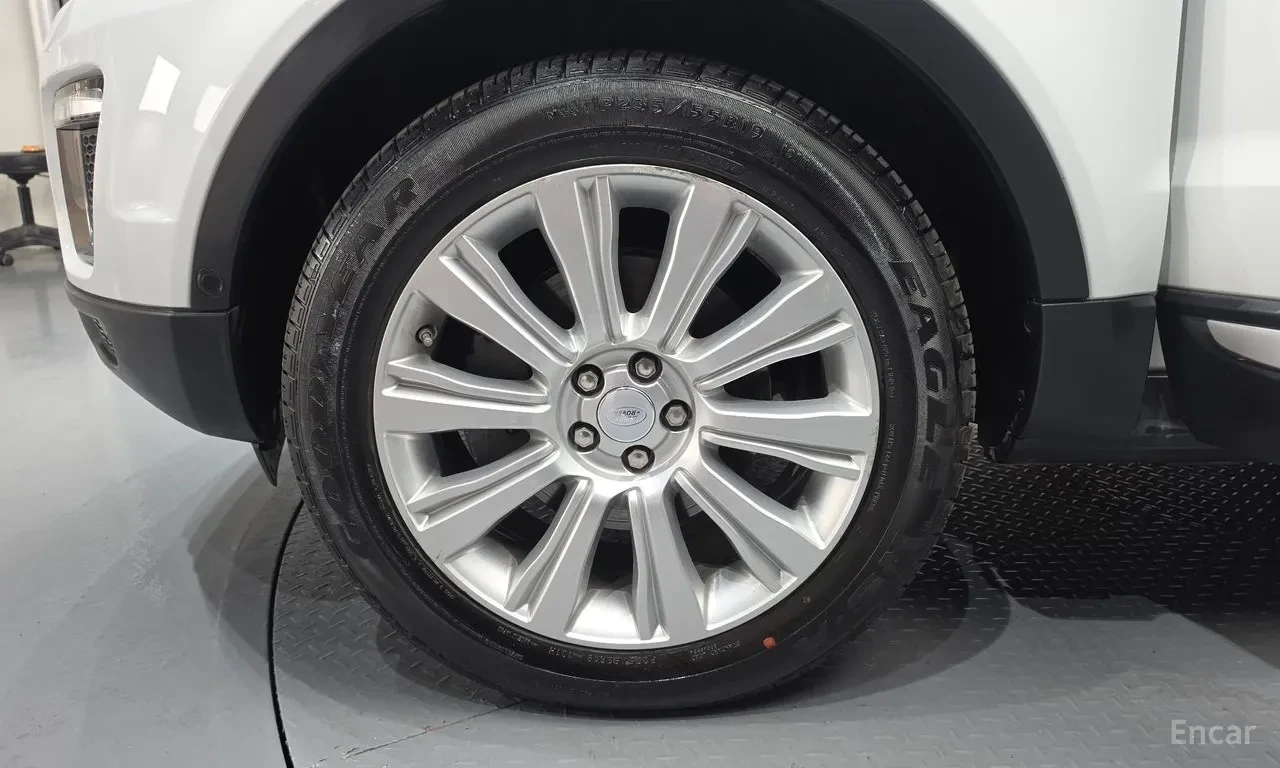Land Rover Range Rover Evoque 2.0 TD4, снимка 5 - Автомобили и джипове - 54699851