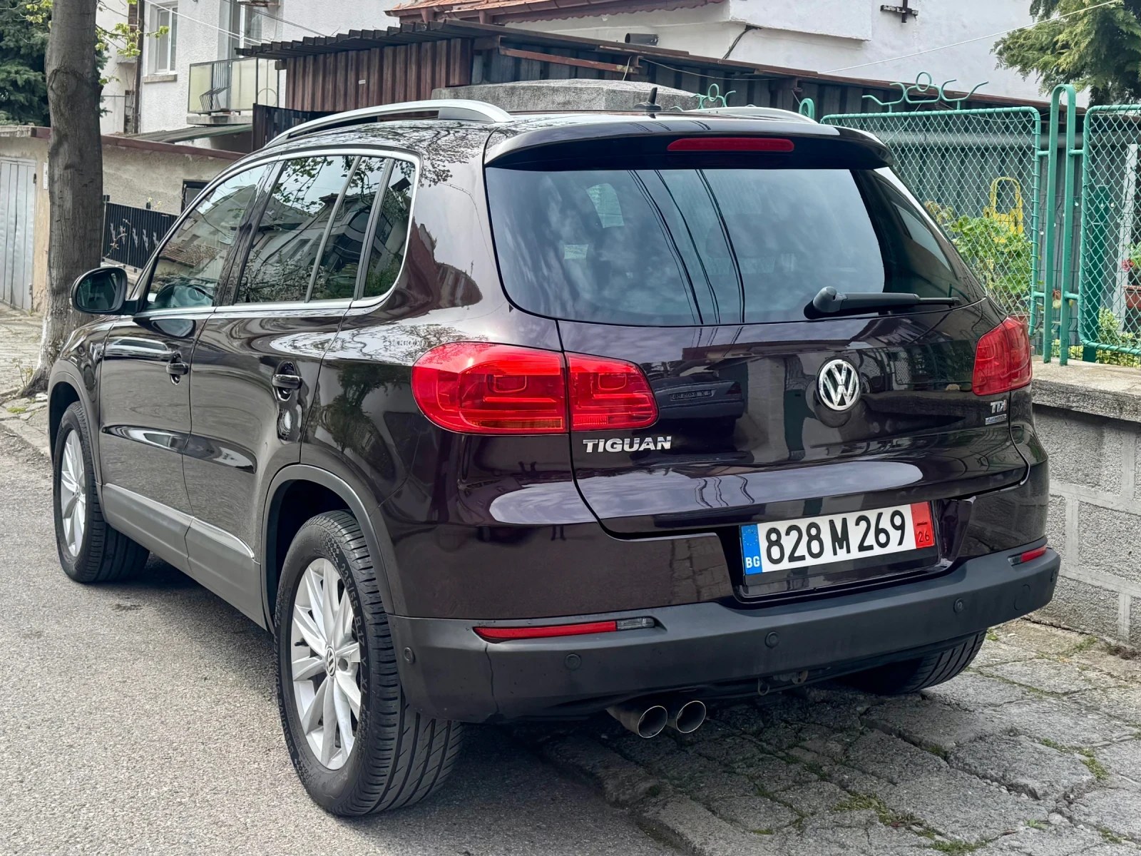 VW Tiguan 2.0TDI, снимка 2 - Автомобили и джипове - 54972503