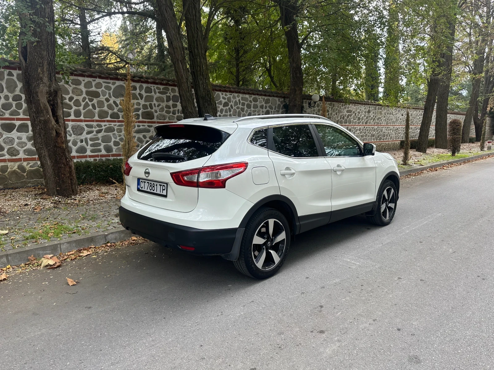 Nissan Qashqai, снимка 2 - Автомобили и джипове - 56645191