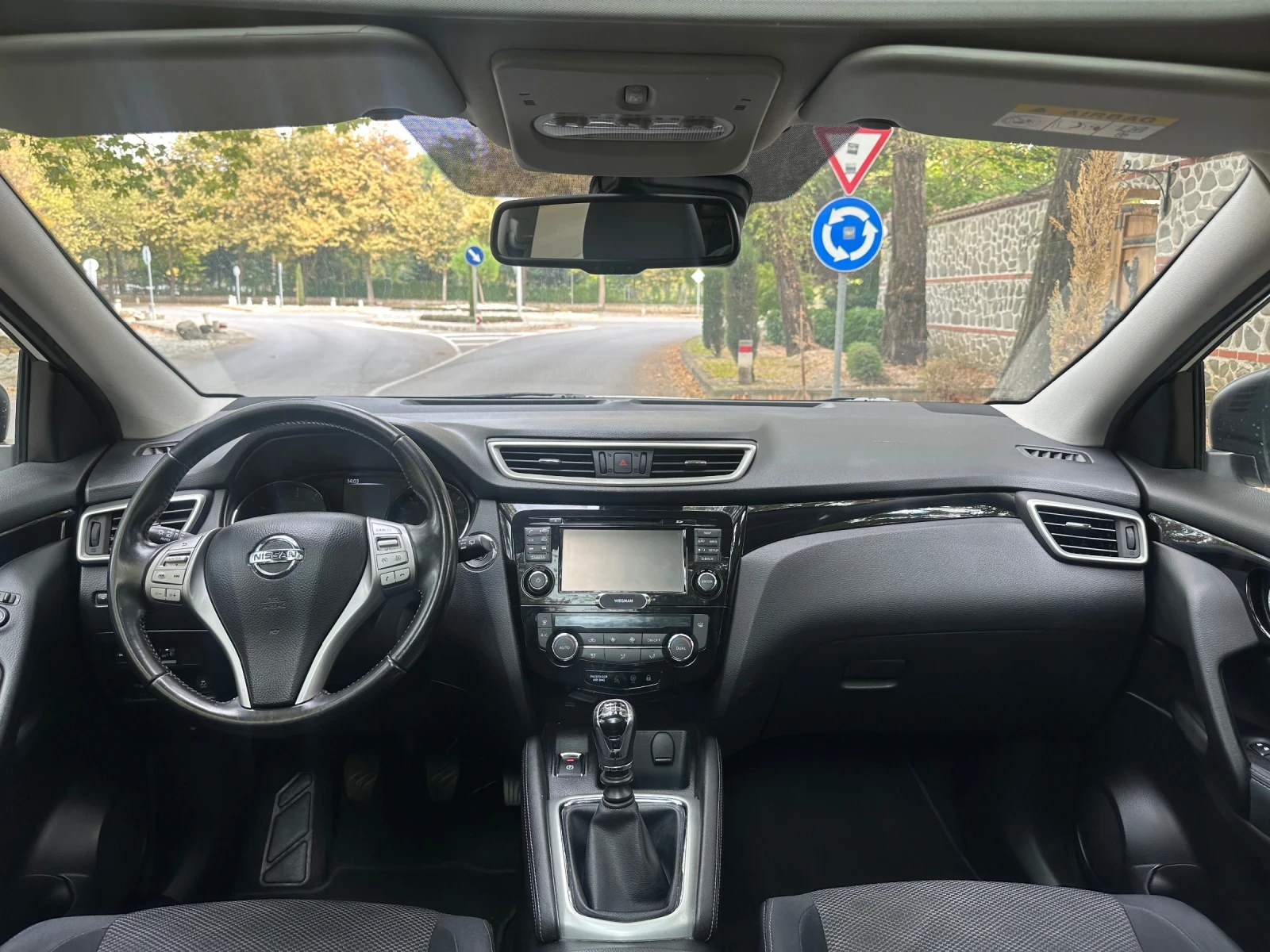 Nissan Qashqai, снимка 6 - Автомобили и джипове - 56645191