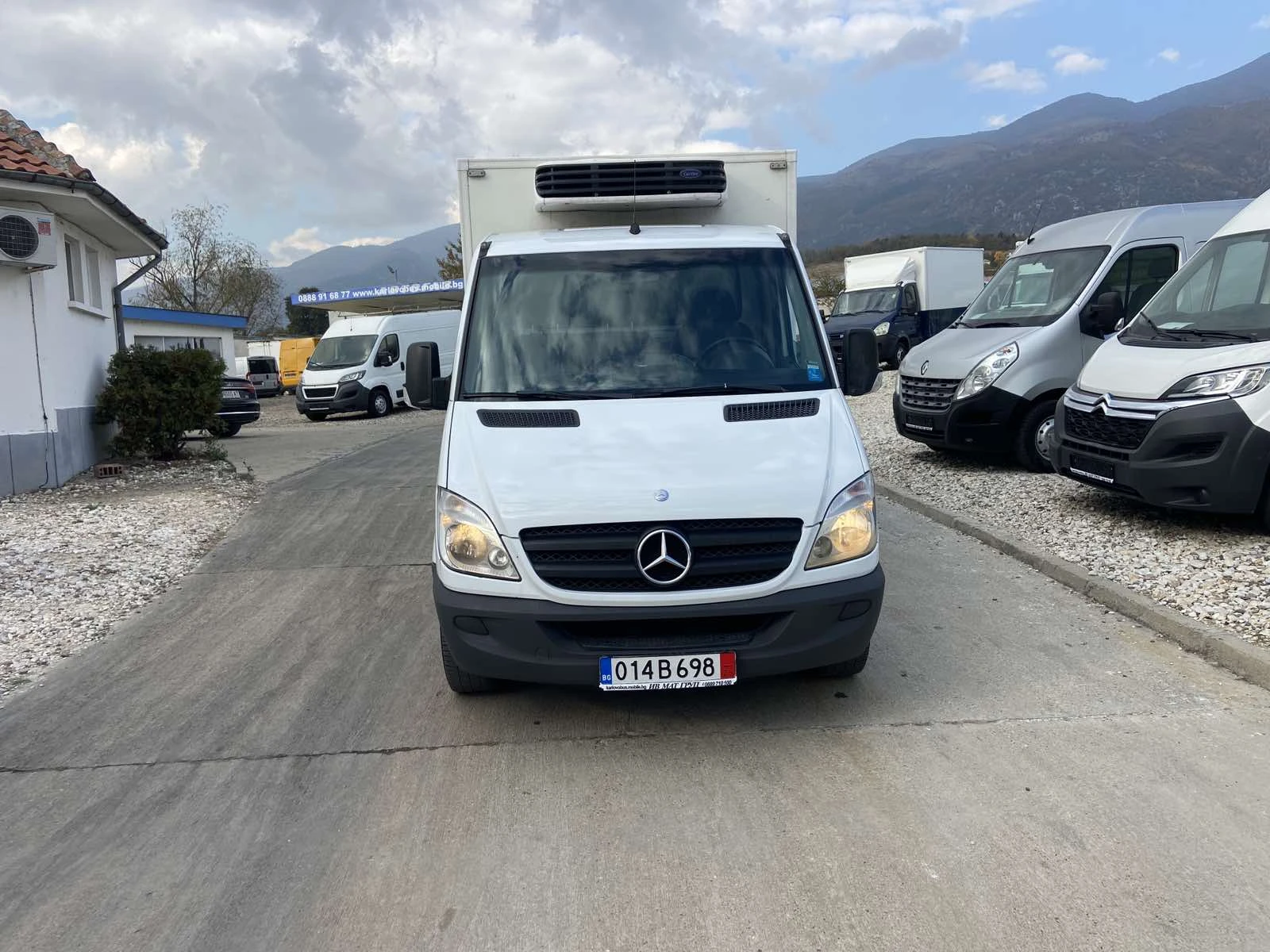 Mercedes-Benz Sprinter МИНУС 220Волта - изображение 2