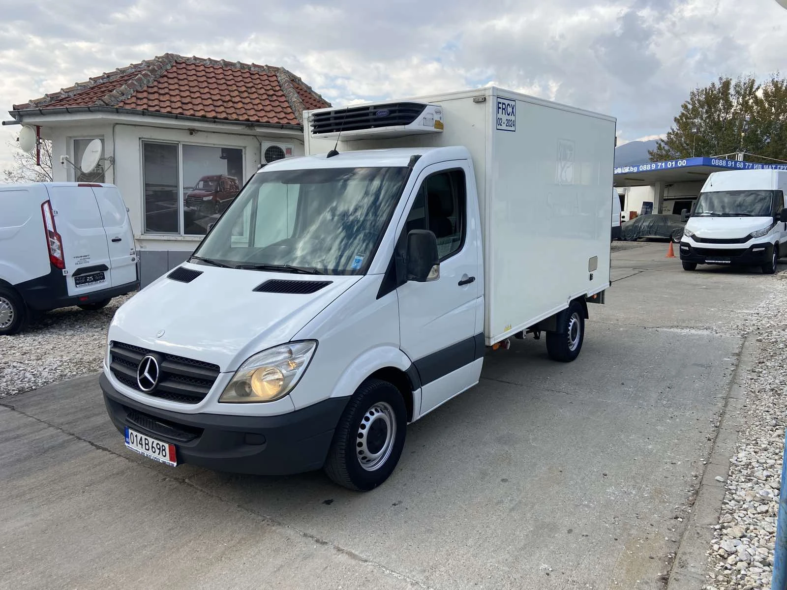 Mercedes-Benz Sprinter МИНУС 220Волта - изображение 3