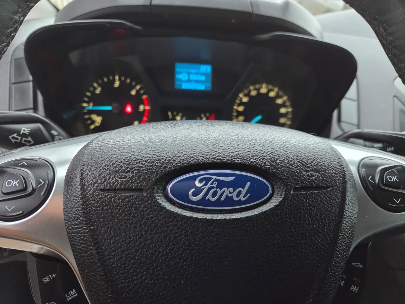 Ford Transit Custom 2.2 tdci klimatik - изображение 10