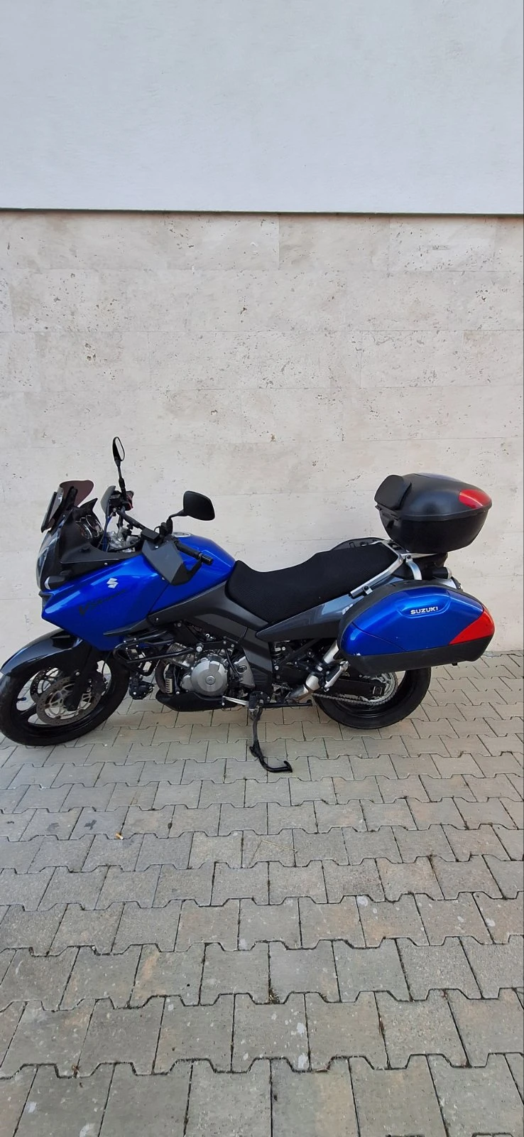 Suzuki V-strom DL