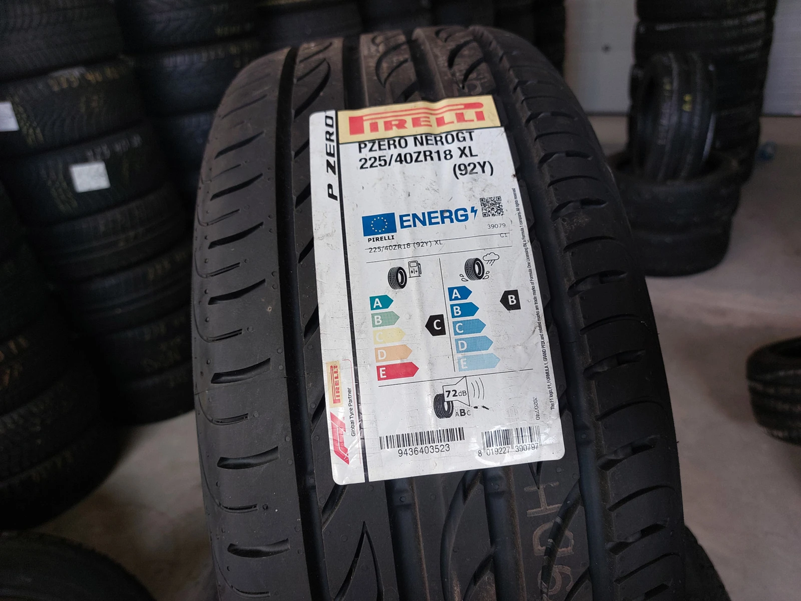 ���� 225/40R18 | Mobile.bg � ����������� 1