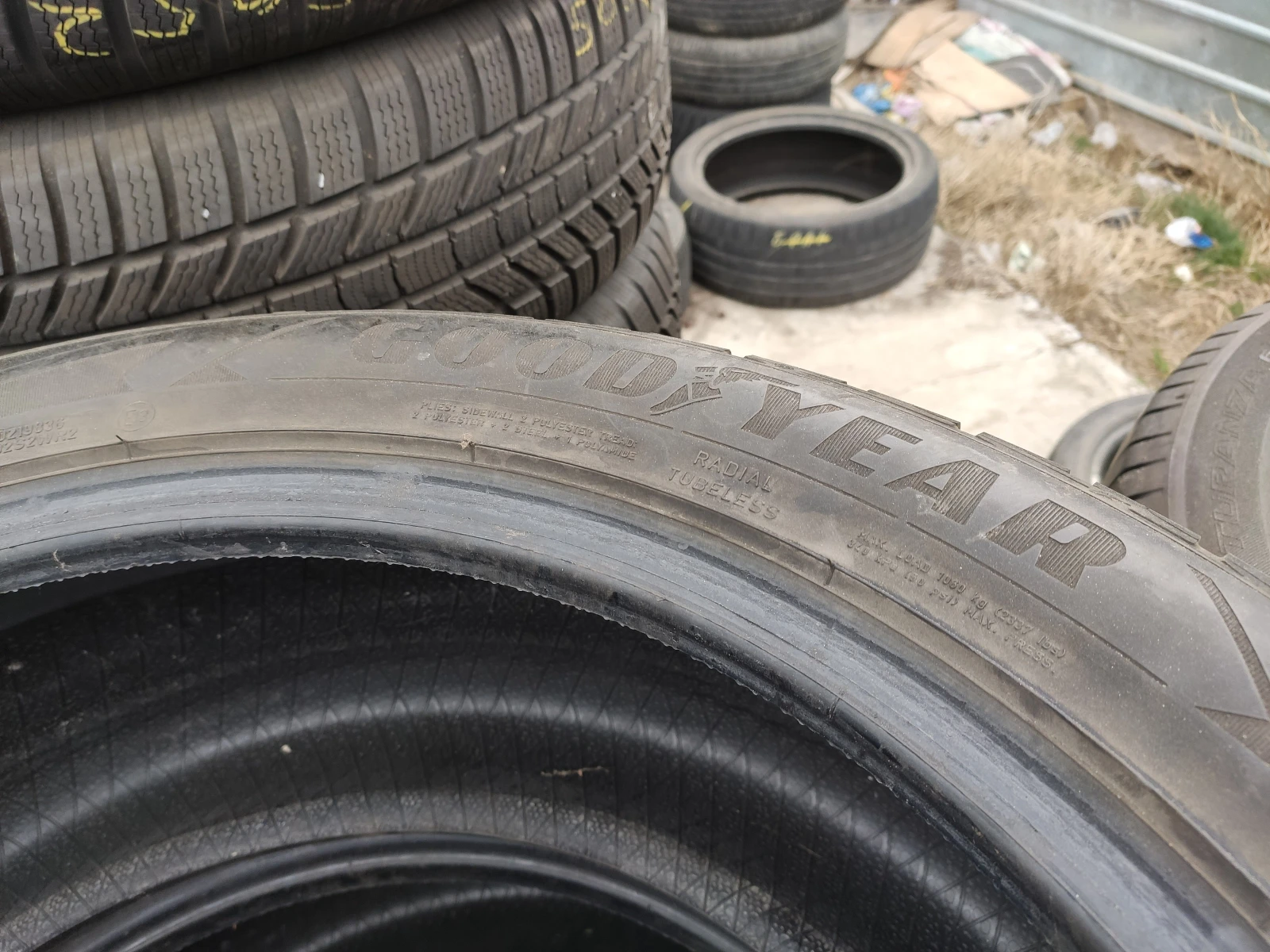 Гуми Зимни 275/45R21, снимка 9 - Гуми и джанти - 54000907