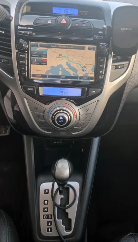 Hyundai Ix20 ПЕРФЕЙТНА, KeyLess, Панорма, Navi, снимка 14