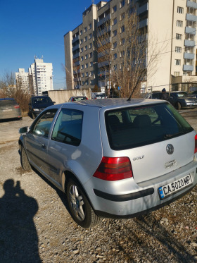 VW Golf, снимка 7 - Автомобили и джипове - 45631845