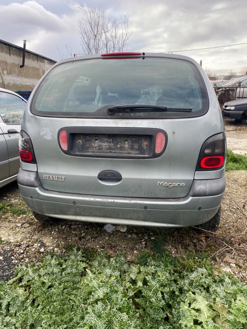 Renault Scenic 1.6, снимка 3 - Автомобили и джипове - 43352222