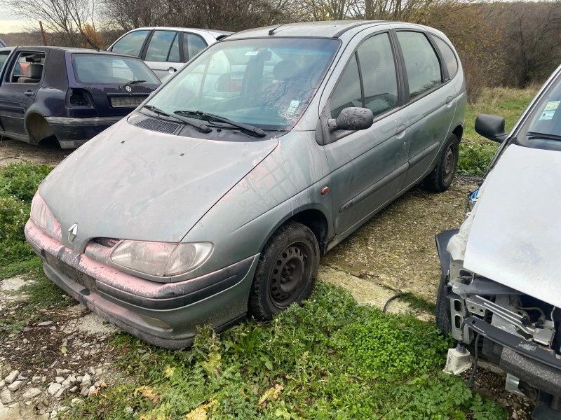 Renault Scenic 1.6, снимка 4 - Автомобили и джипове - 43352222