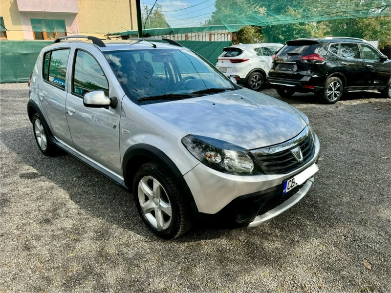 Dacia Sandero STEPWAY 1.6i 85кс* ГАЗ-БЕНЗ.* ОБСЛУЖЕНА* , снимка 3 - Автомобили и джипове - 47547403