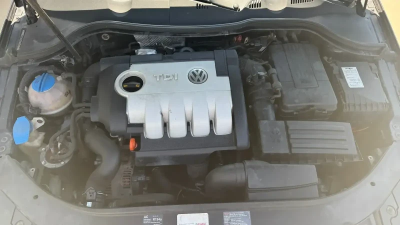 VW Passat  2.0TDI-140kc, снимка 12 - Автомобили и джипове - 51001527