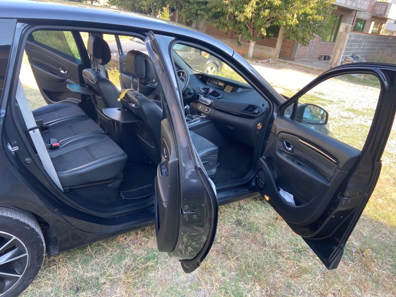 Renault Scenic BOSE, снимка 6 - Автомобили и джипове - 52642337