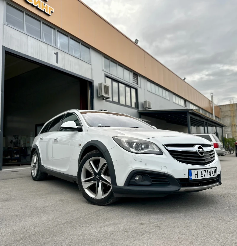 Opel Insignia 2.0BiTurboSPORT TOURER, снимка 4 - Автомобили и джипове - 51880471