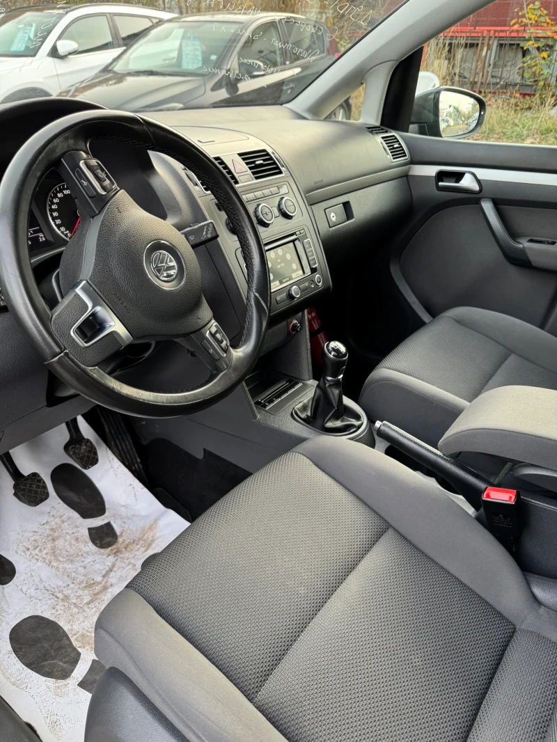 VW Touran TDI  SPORT / 7 МЕСТА, снимка 9 - Автомобили и джипове - 52079821