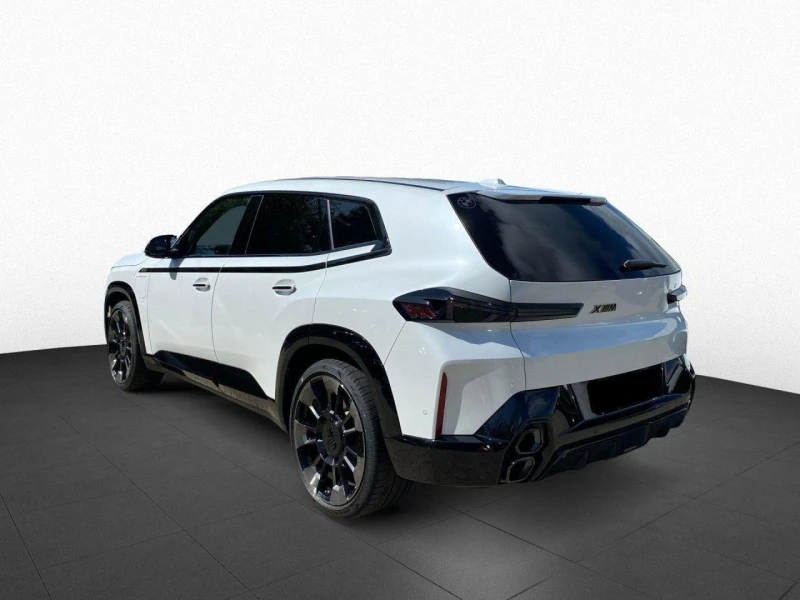 BMW XM V8 PLUG-IN HYBRID CARBON B&W HEAD UP 360 CAMERA, снимка 2 - Автомобили и джипове - 52203193