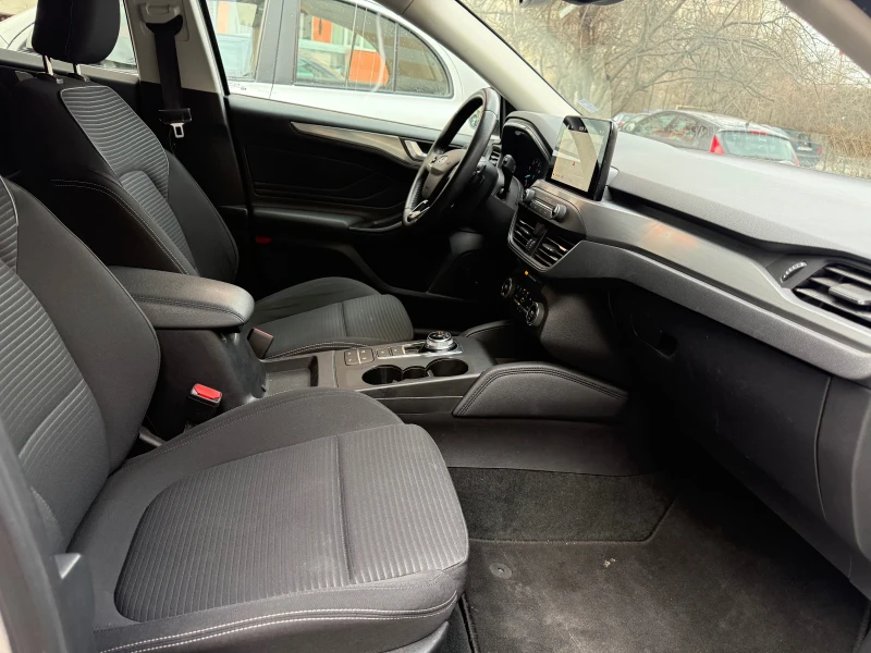 Ford Focus NewFace/Автоматик/FullLed/Нави+ Carplay/MotoPhoe, снимка 13 - Автомобили и джипове - 53458142