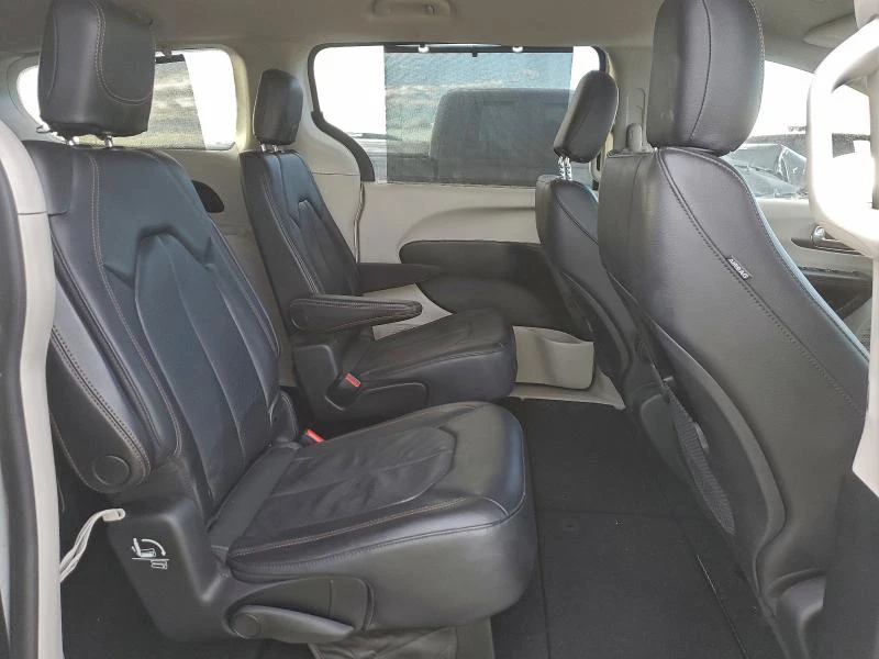 Chrysler Pacifica 3.6 TOURING L, снимка 9 - Автомобили и джипове - 53122829