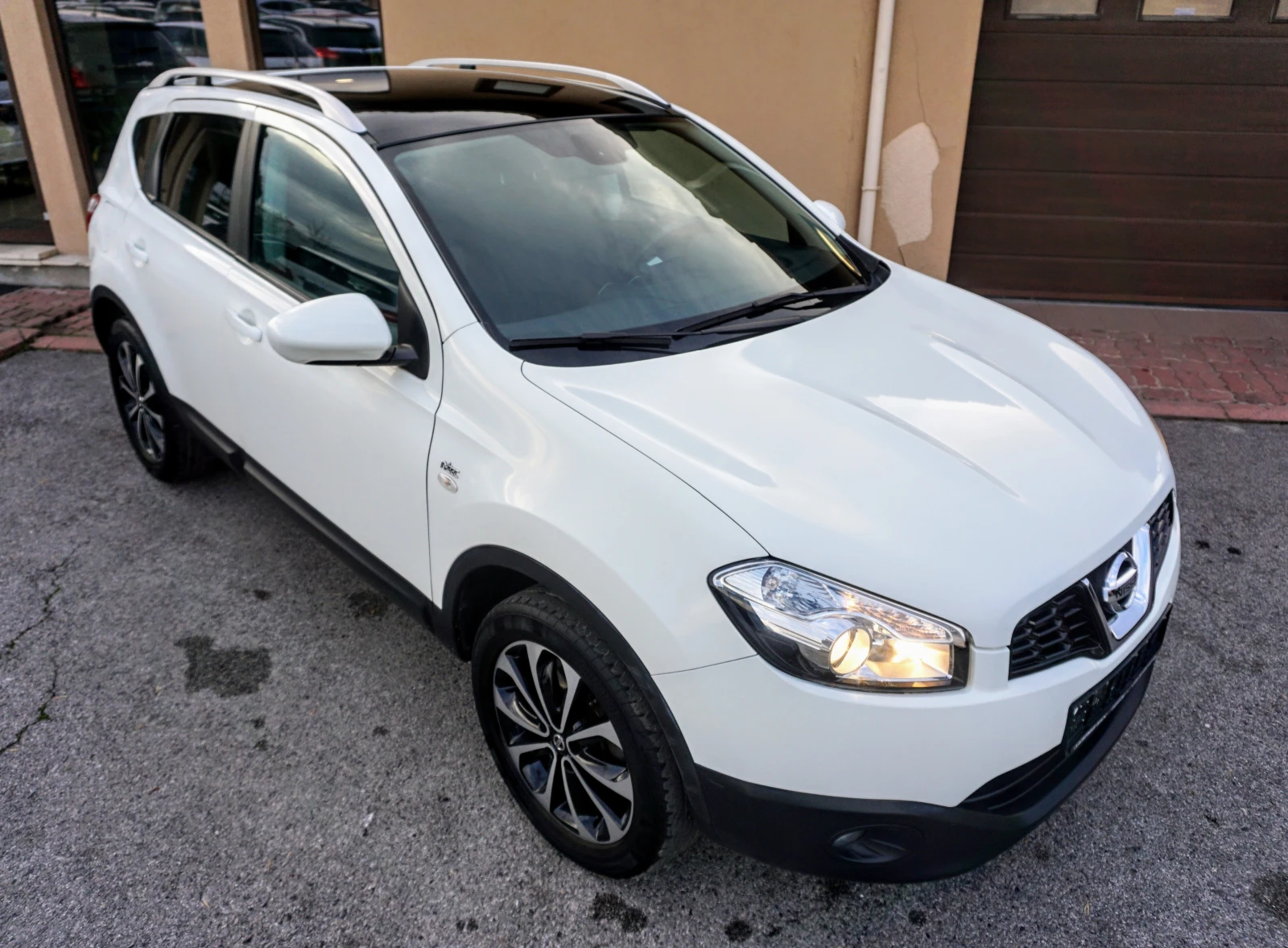 Nissan Qashqai 1.6i 16V TEKNA - изображение 2