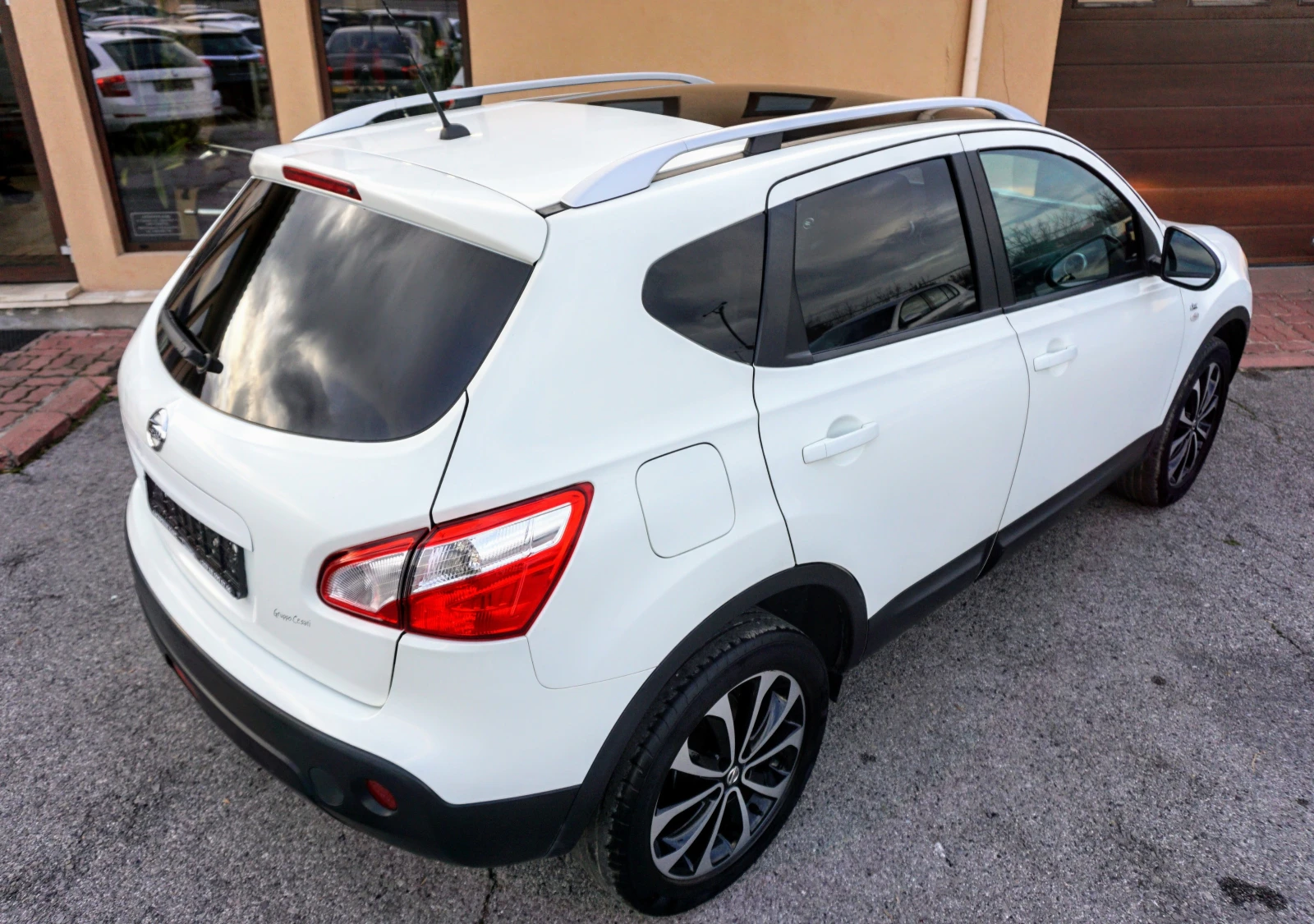 Nissan Qashqai 1.6i 16V TEKNA - изображение 3