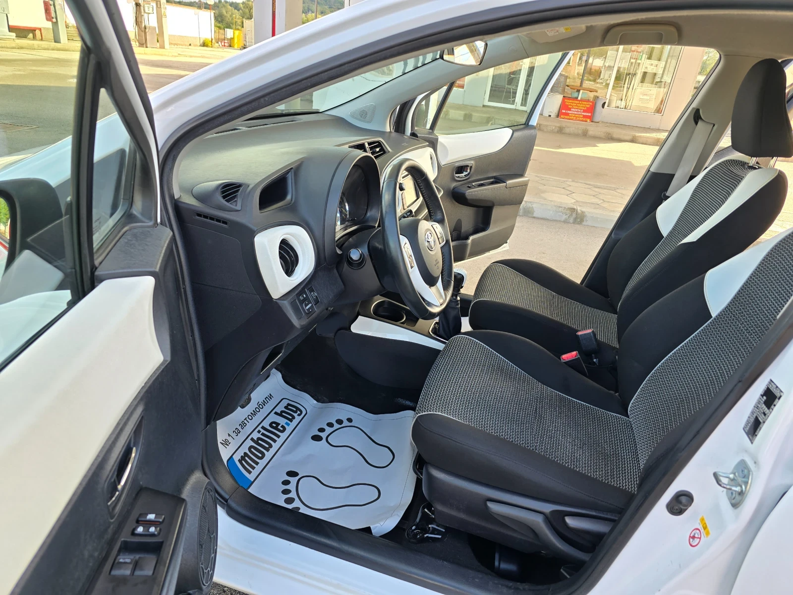 Toyota Yaris 1.33 - изображение 5