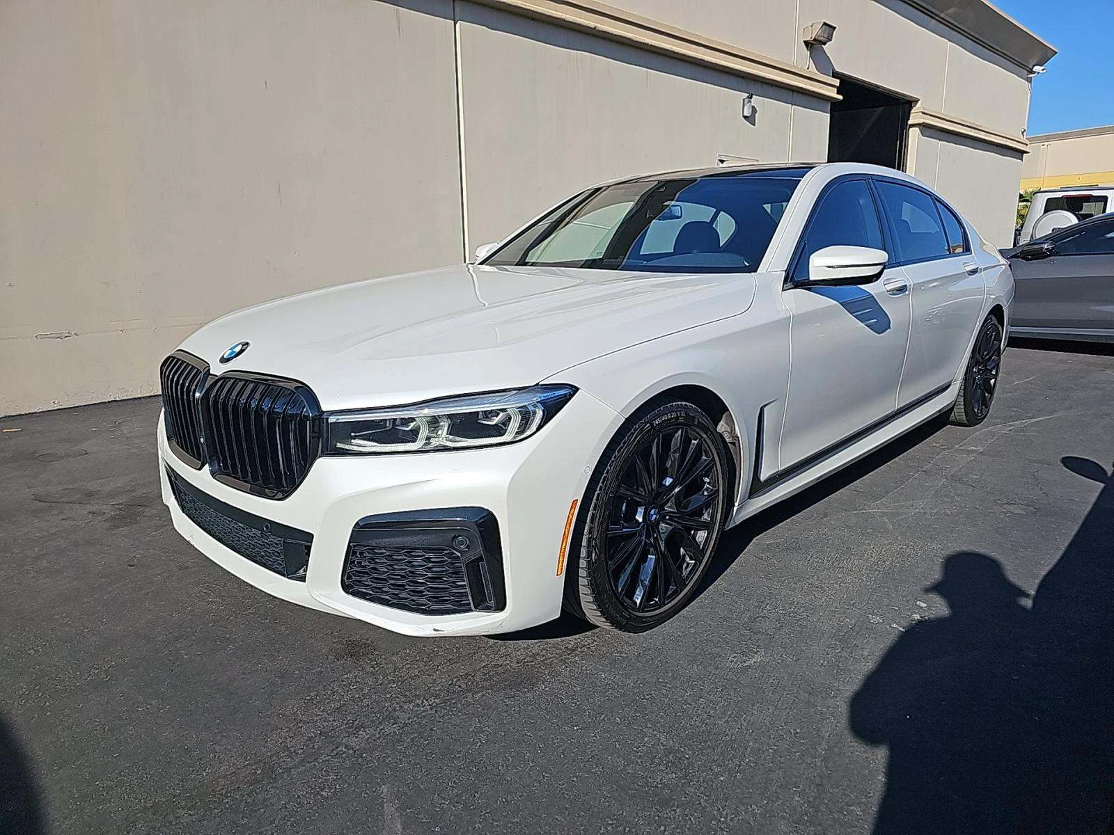 BMW 740 2020* M-PACK* BLACK OPTIC* PANO* * AMBIENT* H | Mobile.bg   1