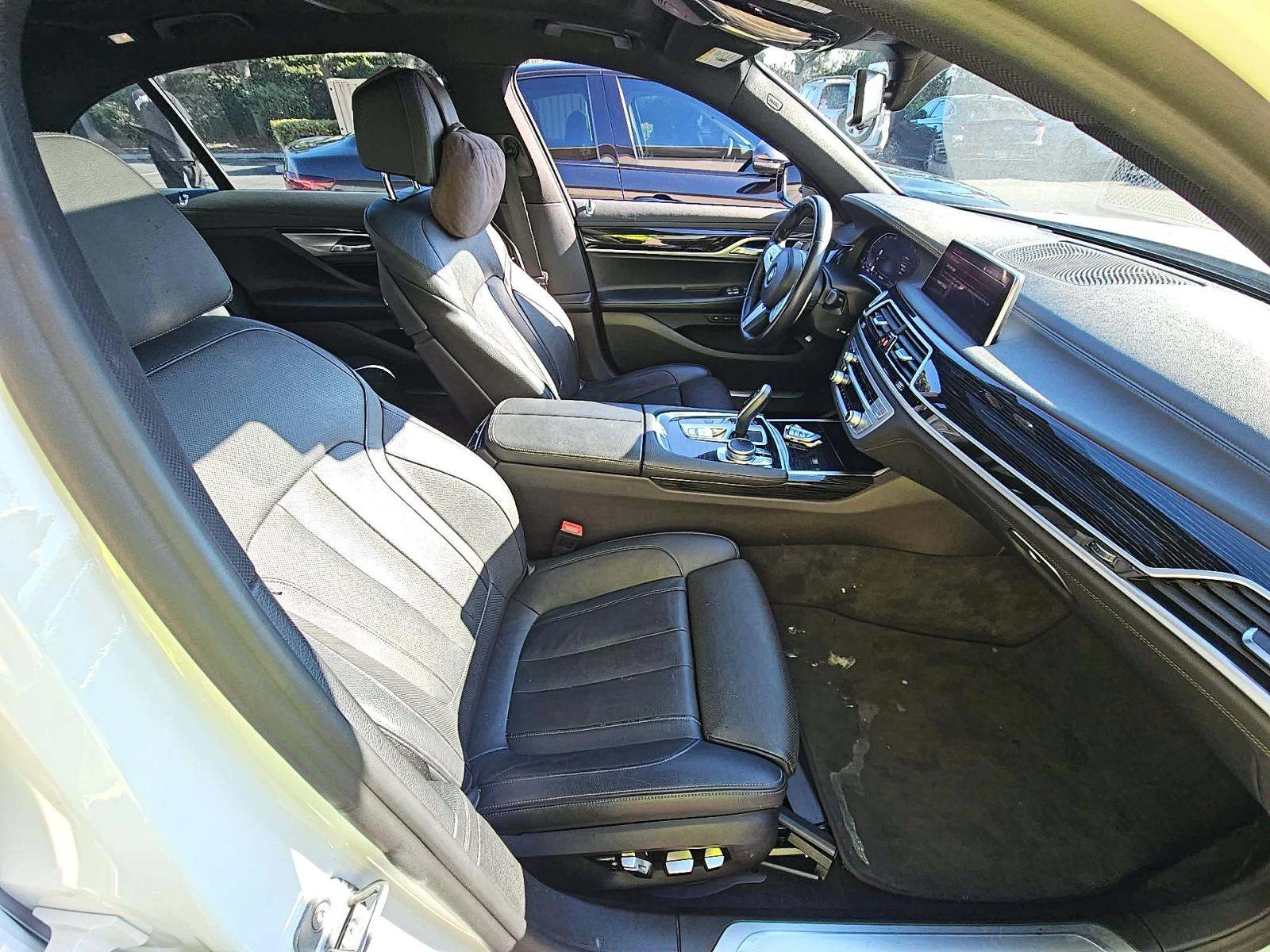 BMW 740 2020* M-PACK* BLACK OPTIC* PANO* ОБДУХ* AMBIENT* H - изображение 9