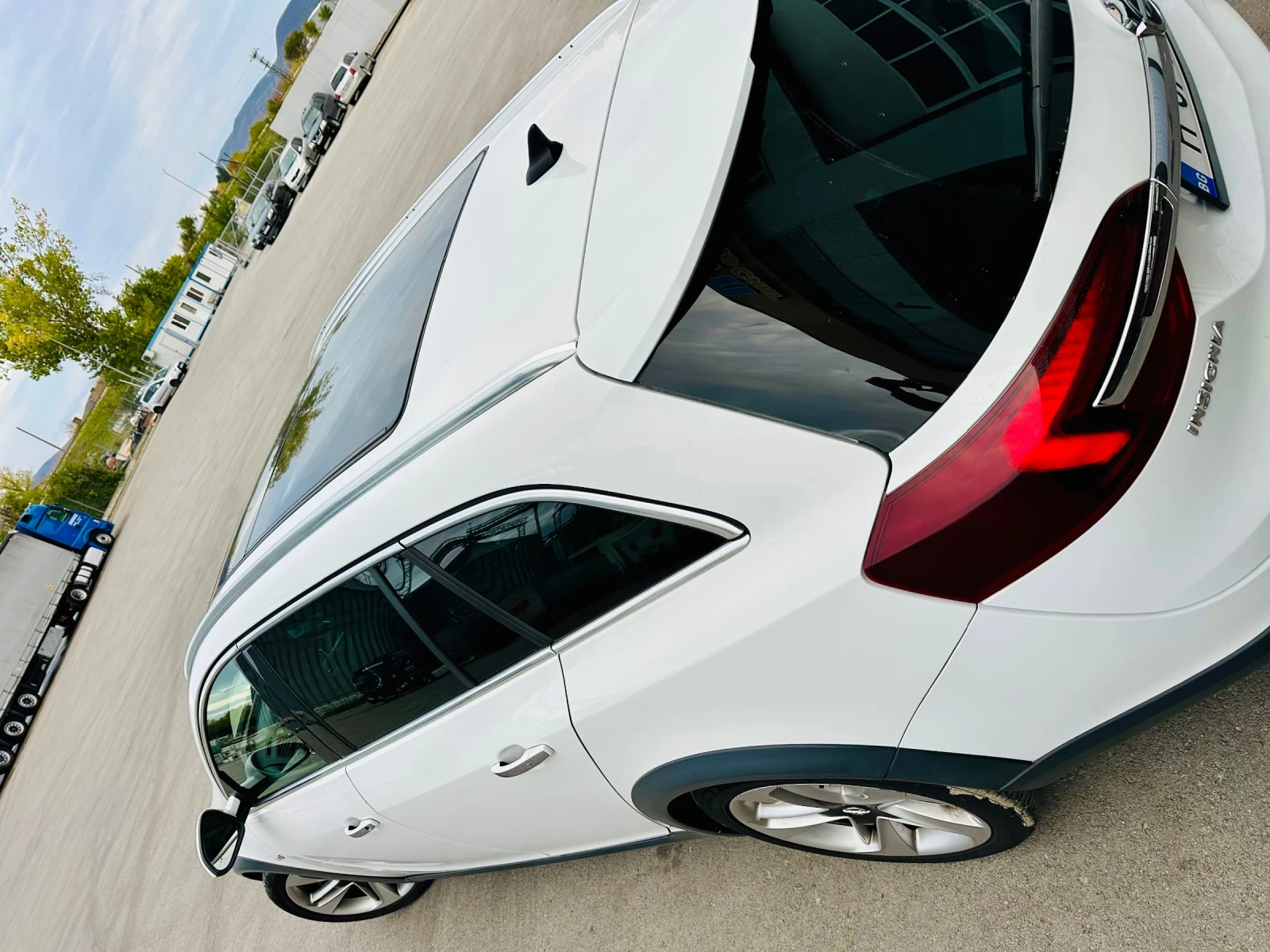 Opel Insignia 2.0CDT? SPORT TOURER - изображение 8