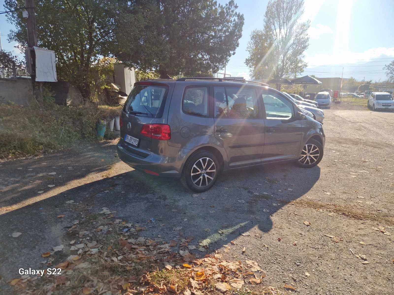 VW Touran 1.6 TDI  SPORT / 7  | Mobile.bg   2