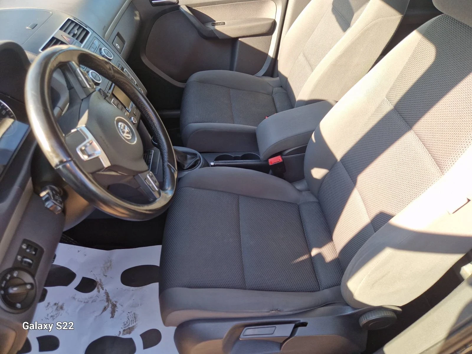 VW Touran 1.6 TDI  SPORT / 7  | Mobile.bg   8