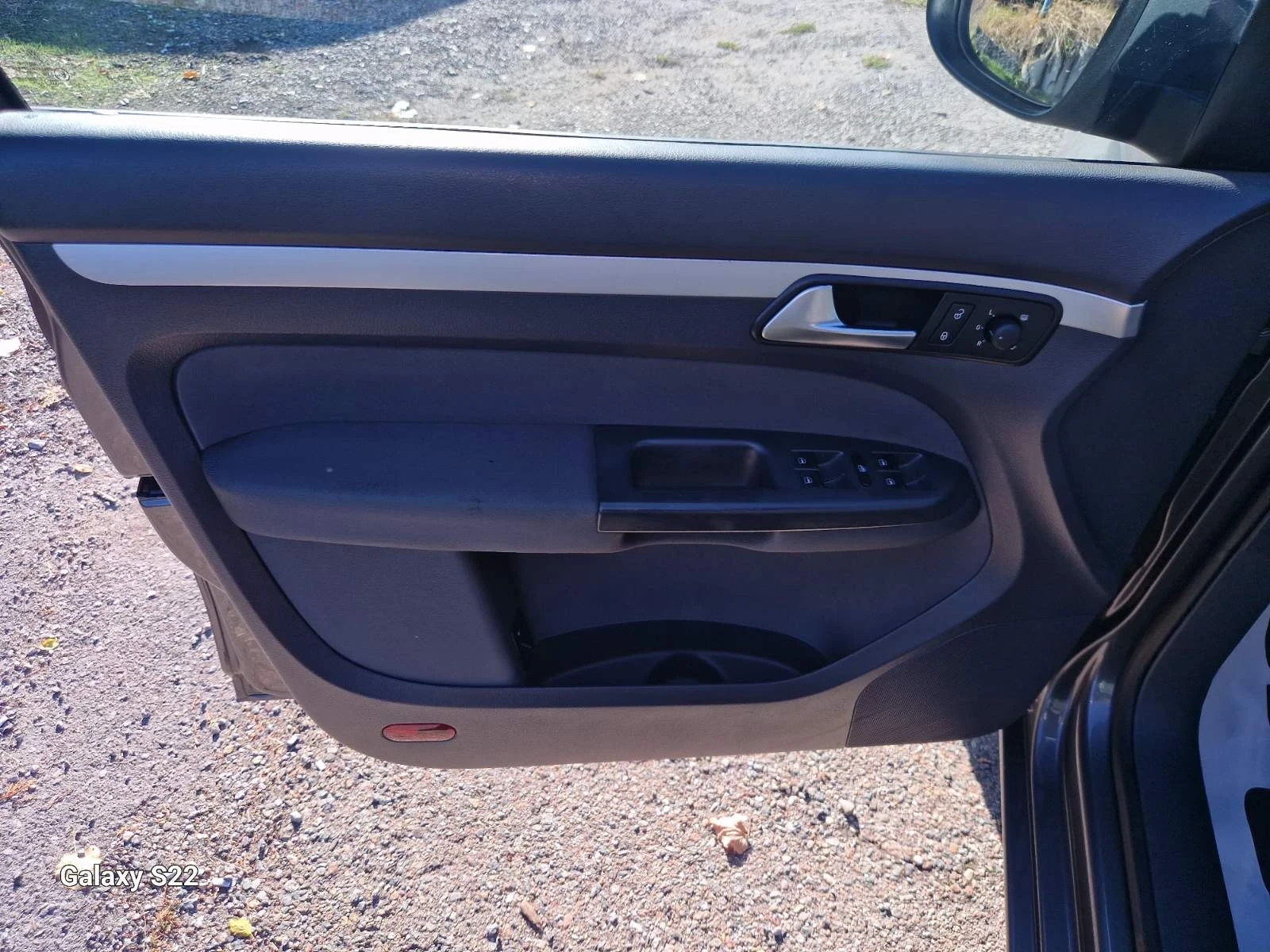 VW Touran 1.6 TDI  SPORT / 7  | Mobile.bg   7