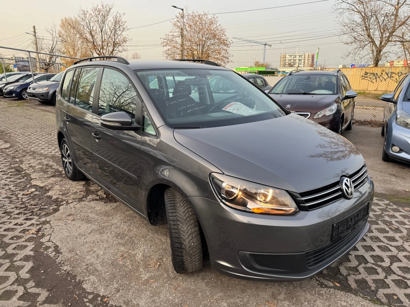 VW Touran TDI  SPORT / 7  | Mobile.bg   6